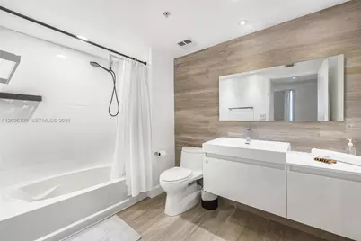 325 S Biscayne Blvd #1019, Miami, FL 33131 - Photo 19