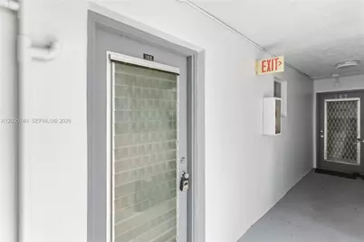 9400 Live Oak Pl #103, Davie, FL 33324 - Photo 3
