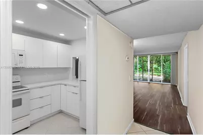9400 Live Oak Pl #103, Davie, FL 33324 - Photo 5