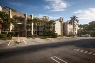 8411 Forest Hills Dr, Coral Springs, FL 33065 - Photo 23