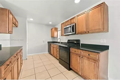 392 NW Ferris Dr, Port Saint Lucie, FL 34983 - Photo 13