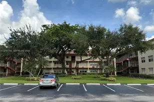 251 SW 134th Way, Pembroke Pines, FL 33027 - Photo 9