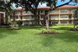 251 SW 134th Way, Pembroke Pines, FL 33027 - Photo 11