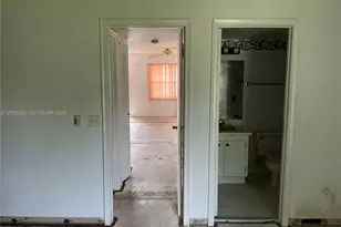 251 SW 134th Way, Pembroke Pines, FL 33027 - Photo 33