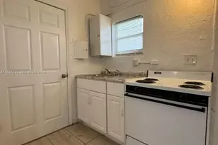 485 SW 4th Ave, Homestead, FL 33030 - Photo 3