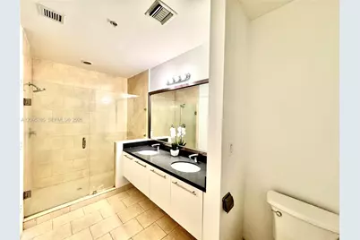 90 SW 3rd St #PH-10, Miami, FL 33130 - Photo 7