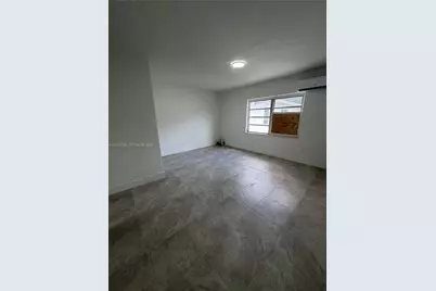 558 SW 7th St #8, Miami, FL 33130 - Photo 7