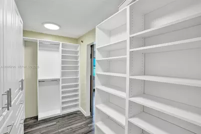 20102 NW 62nd Ave, Hialeah, FL 33015 - Photo 13
