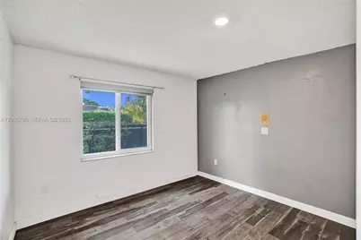 20102 NW 62nd Ave, Hialeah, FL 33015 - Photo 21