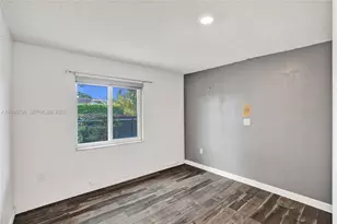 20102 NW 62nd Ave, Hialeah, FL 33015 - Photo 21