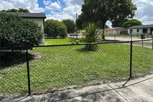 20403 NW 44th Pl, Miami Gardens, FL 33055 - Photo 23