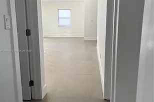 20403 NW 44th Pl, Miami Gardens, FL 33055 - Photo 17
