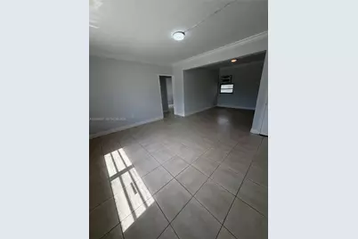 561 SW 7th St #1, Miami, FL 33130 - Photo 1