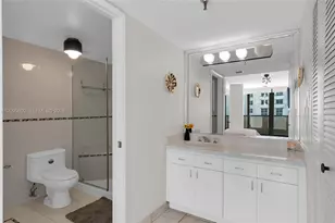 1623 Collins Ave, Miami Beach, FL 33139 - Photo 19