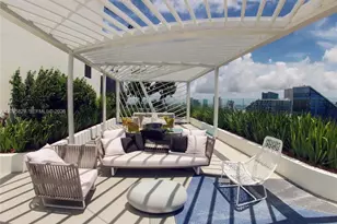 55 SW 9th St, Miami, FL 33130 - Photo 17