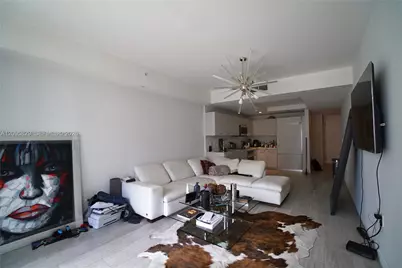 55 SW 9th St #1405, Miami, FL 33130 - Photo 3