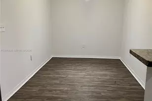 230 SW 117th Terrace, Pembroke Pines, FL 33025 - Photo 5