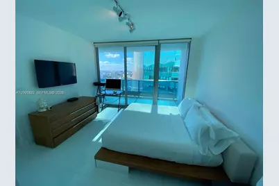 200 Biscayne Boulevard Way #4011, Miami, FL 33131 - Photo 11