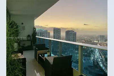 200 Biscayne Boulevard Way #4011, Miami, FL 33131 - Photo 9