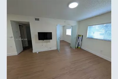 3600 N 56th Ave #101, Hollywood, FL 33021 - Photo 9