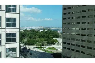 300 S Biscayne Blvd, Miami, FL 33131 - Photo 15
