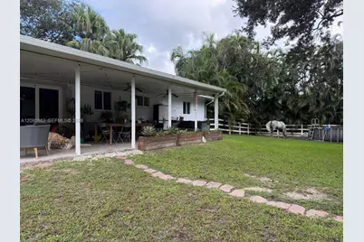 4830 SW 196th Ln, Southwest Ranches, FL 33332 - Photo 17
