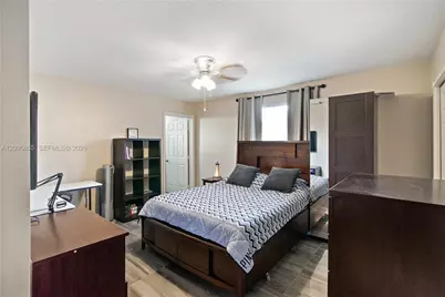 13787 NW 19th Ct, Pembroke Pines, FL 33028 - Photo 29