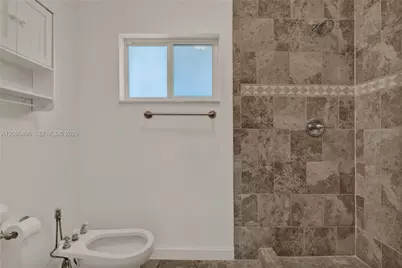 2610 SW 108th Ave, Miami, FL 33165 - Photo 17