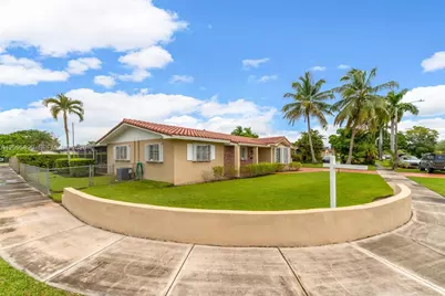 1820 SW 102nd Ave, Miami, FL 33165 - Photo 3