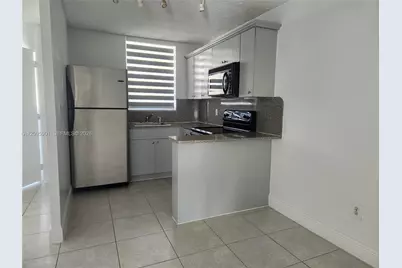 1801 S Treasure Dr #419, North Bay Village, FL 33141 - Photo 3
