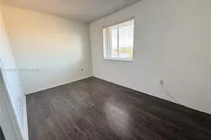 8183 NW 8th St, Miami, FL 33126 - Photo 9