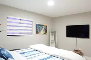 331 W 40th Pl, Hialeah, FL 33012 - Photo 23