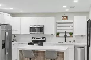 331 W 40th Pl, Hialeah, FL 33012 - Photo 25