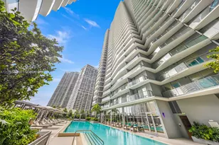 77 SE 5th St, Miami, FL 33131 - Photo 25