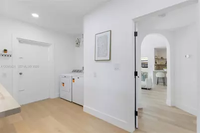 1140 SW 85th Ct, Miami, FL 33144 - Photo 13