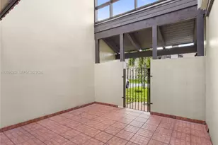 3325 Torremolinos Ave, Doral, FL 33178 - Photo 9