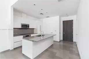 68 SE 6th St, Miami, FL 33131 - Photo 9