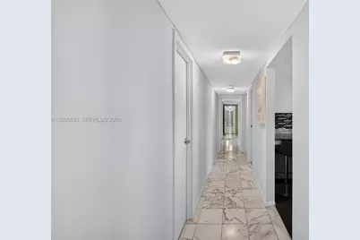 1000 Parkview Dr #715, Hallandale Beach, FL 33009 - Photo 15