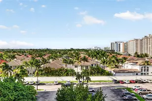 1000 Parkview Dr, Hallandale Beach, FL 33009 - Photo 43