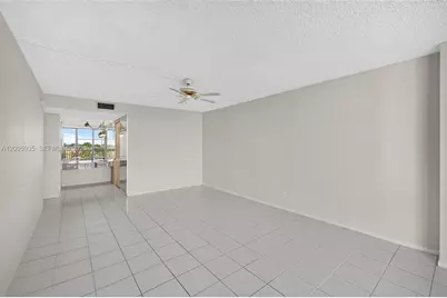 1000 Parkview Dr #715, Hallandale Beach, FL 33009 - Photo 25