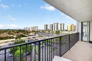 1000 Parkview Dr, Hallandale Beach, FL 33009 - Photo 41