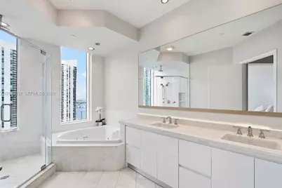 900 Brickell Key Blvd #1901, Miami, FL 33131 - Photo 31