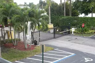 110 Meadows Cir, Boynton Beach, FL 33436 - Photo 23