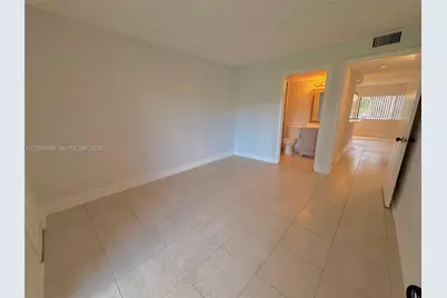 110 Meadows Cir #110, Boynton Beach, FL 33436 - Photo 15