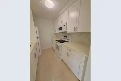 110 Meadows Cir #110, Boynton Beach, FL 33436 - Photo 7