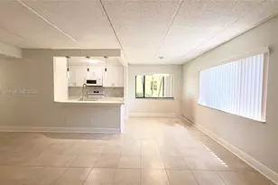 110 Meadows Cir, Boynton Beach, FL 33436 - Photo 9