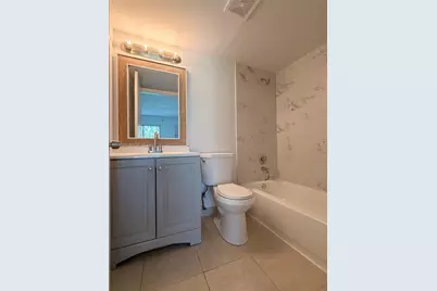 110 Meadows Cir #110, Boynton Beach, FL 33436 - Photo 13