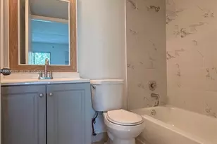 110 Meadows Cir, Boynton Beach, FL 33436 - Photo 13