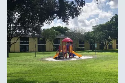 110 Meadows Cir #110, Boynton Beach, FL 33436 - Photo 27