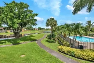110 Meadows Cir, Boynton Beach, FL 33436 - Photo 25